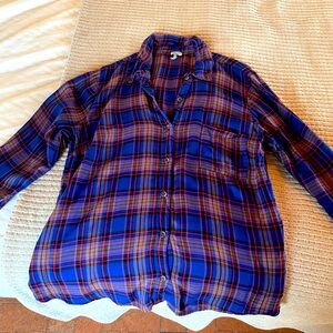 Long sleeve plaid shirt